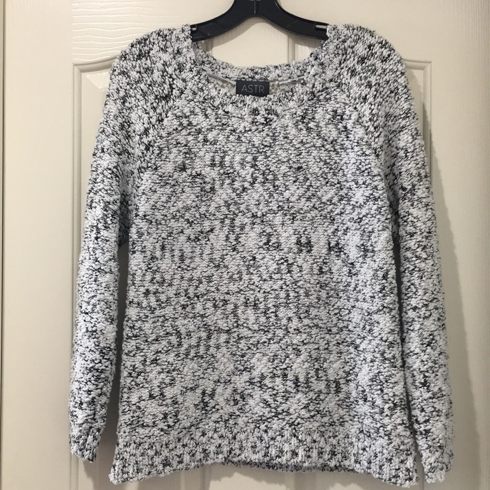ASTR the label black & white sweater M size